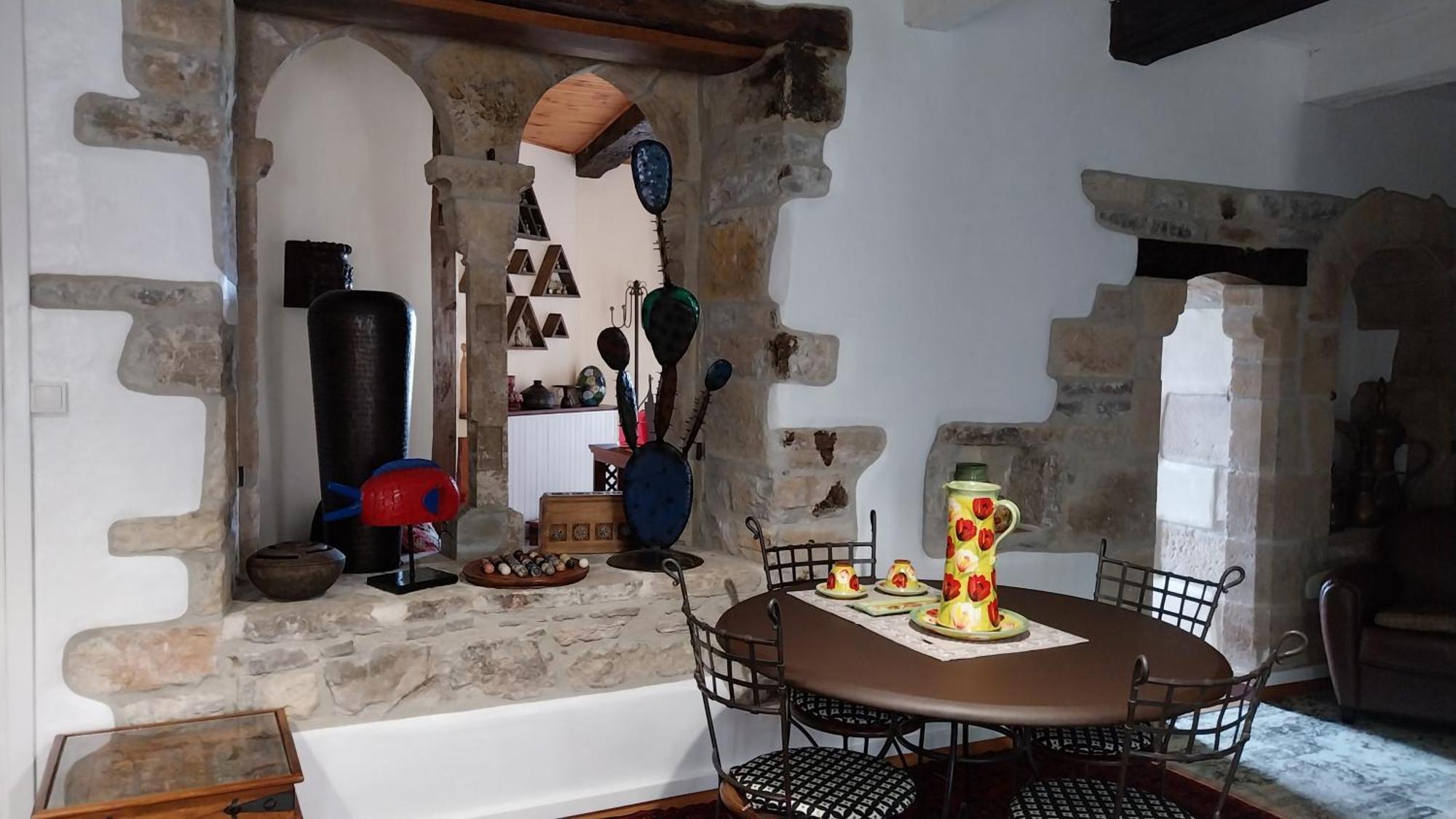 D'Ici Et D'Ailleurs Bed & Breakfast Cordes Sur Ciel Dış mekan fotoğraf